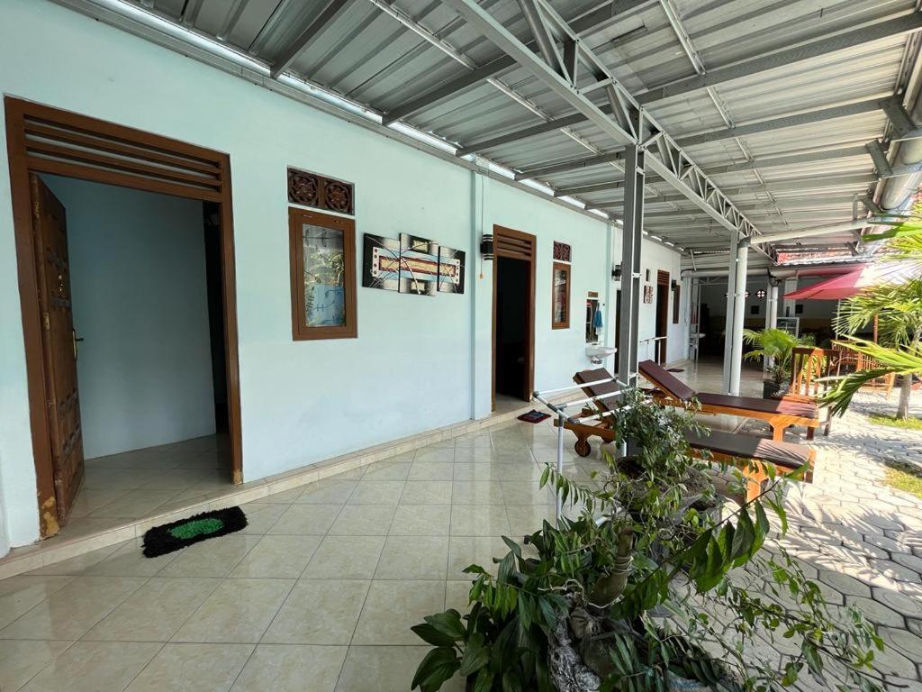 Capital O 92615 Villa Utama D'Alas Purwo Ringinpintu Exterior foto